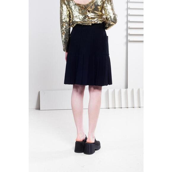 Chanel Vintage Black Pleated Knee Length Skirt w/ Pockets - Picture 4 of 4